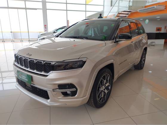 JEEP COMMANDER 1.3 T270 TURBO FLEX OVERLAND AT6 JEEP COMMANDER 1.3 T270 TURBO FLEX OVERLAND AT6